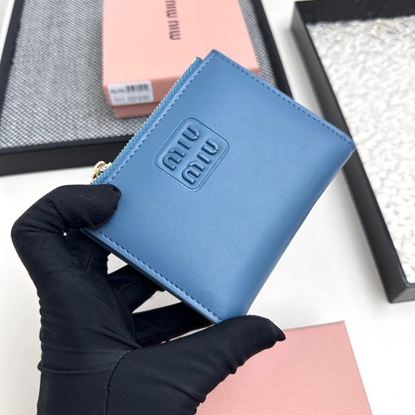 超激安ブランド財布偽物背面デザイン